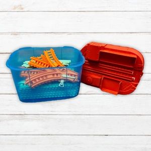 Thomas & Friends TrackMaster Builder Bucket, storage container with 25 pieces